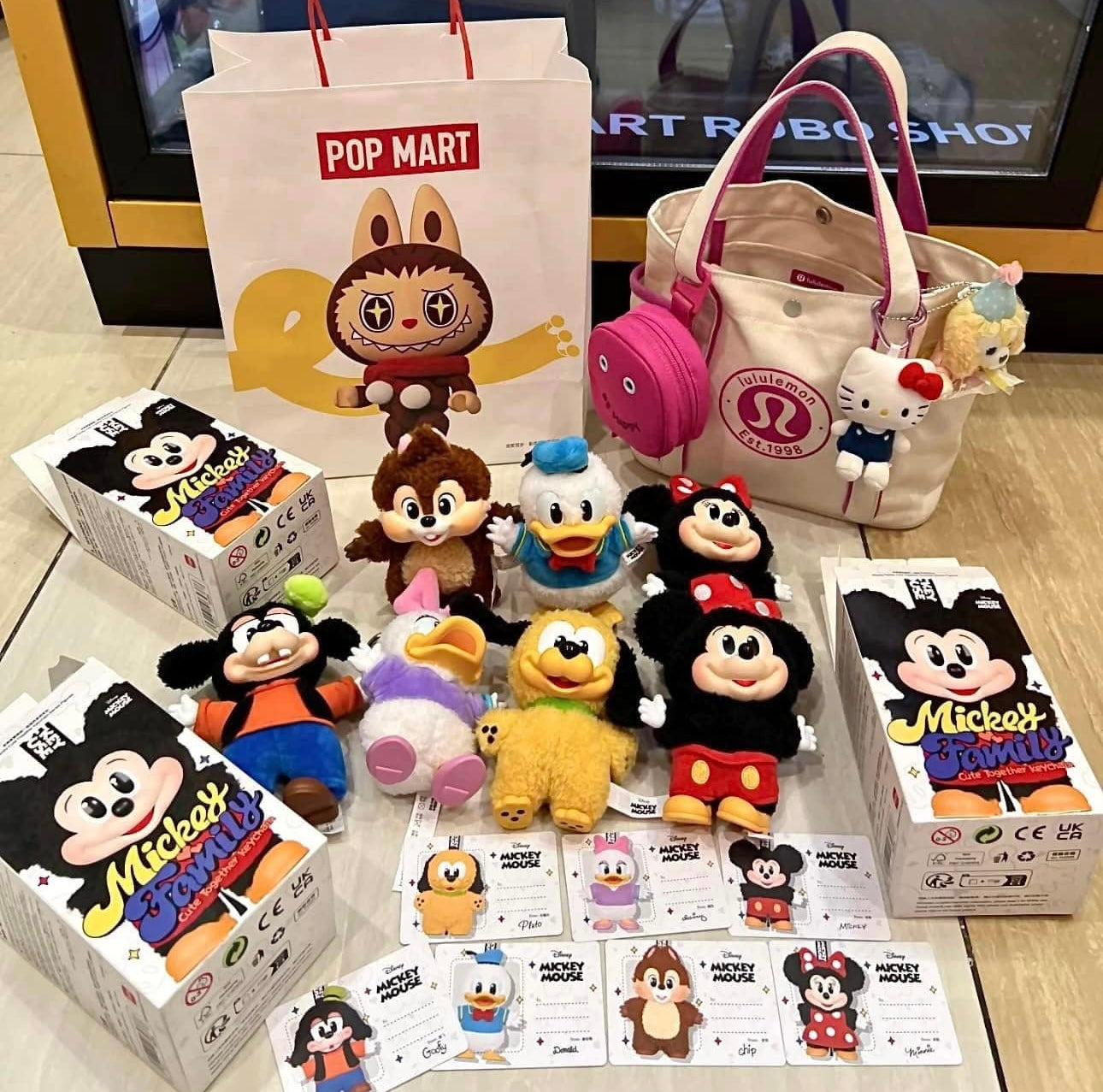 MICKEY FAMILY CUTE TOGETHER – Blind Box